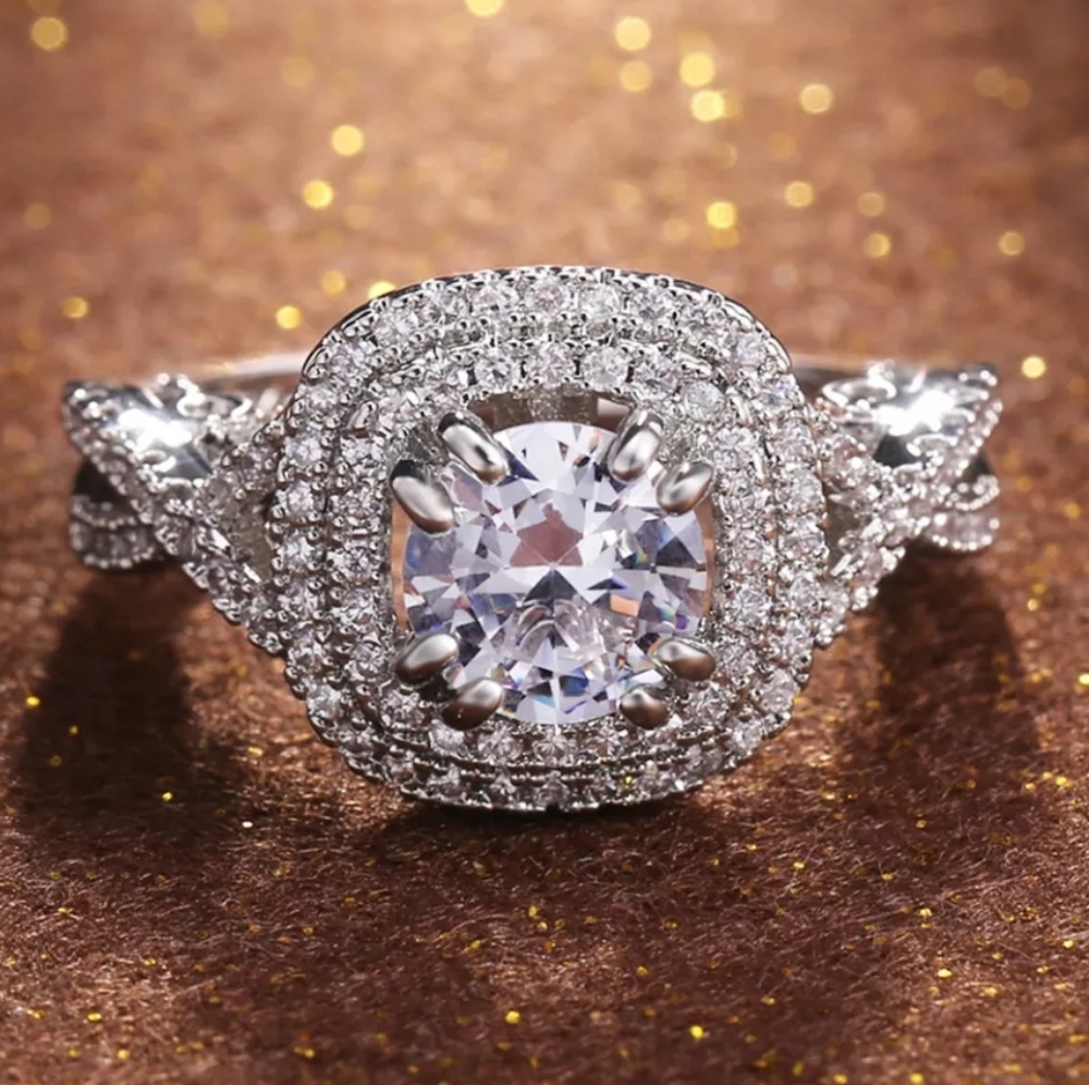 Designer Silver/Rose Gold Round Diamond Ring